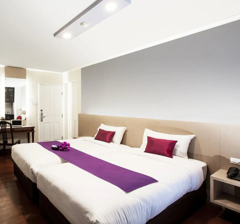 Collection O The Step Sathorn