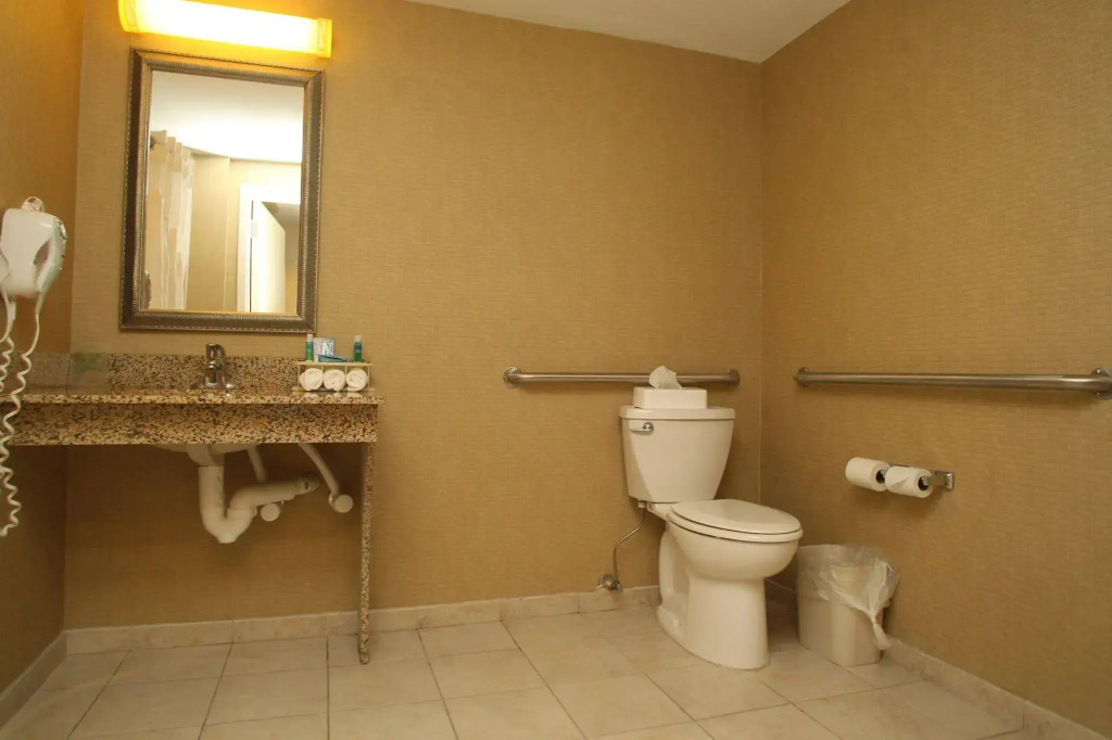 Holiday Inn Express Pembroke by IHG