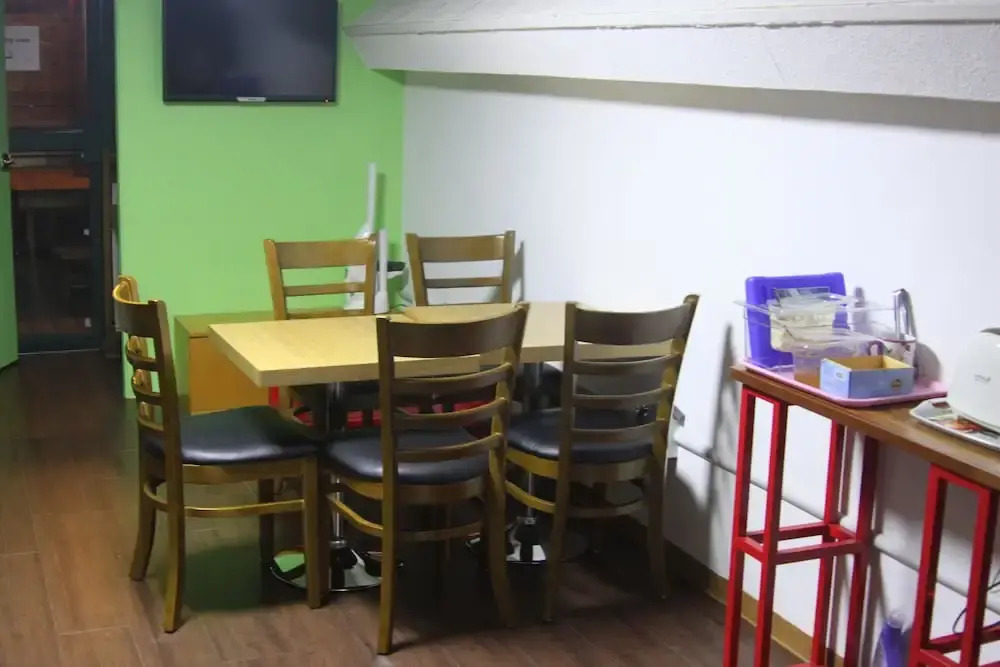 Fortune Guest House - Hostel