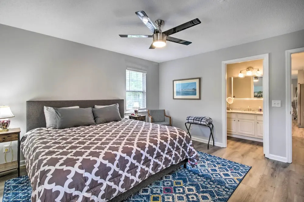 Ideally Located Luxe Beach House on Tybee Island