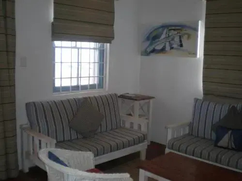 Albatros Holiday Home