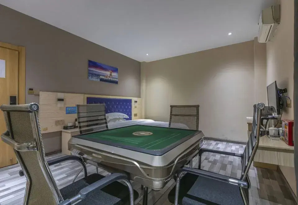 Guangzhou Hongxuan Fashion Hotel (Shiling Leather City)