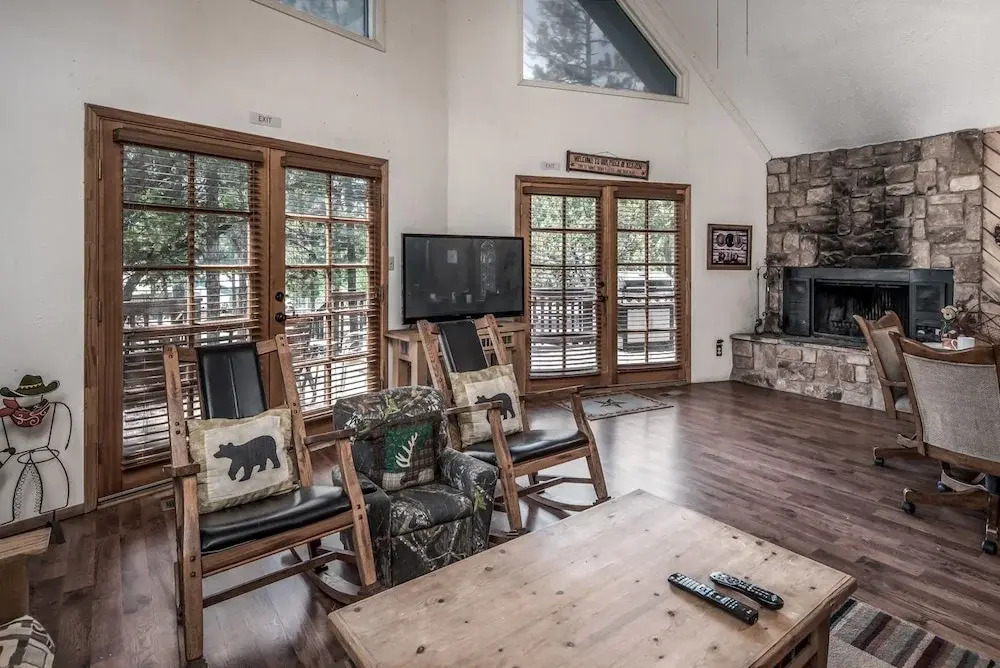 206 Coal Mountain - Three Bedroom Cabin