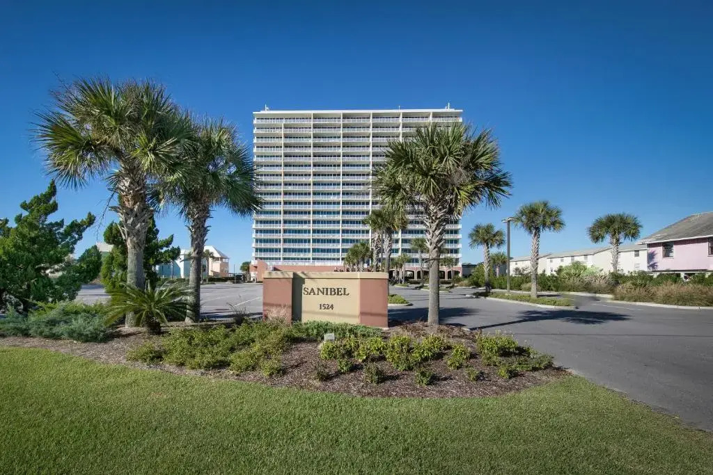Spacious 3BR 3Bath 12th Floor, Million-Dollar Gulf Views