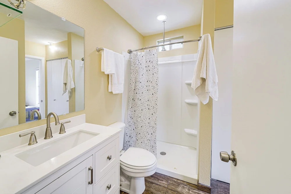 Sunny San Antonio Home Near Downtown: Pets Welcome