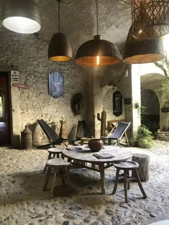 Les Cailloux Dorés