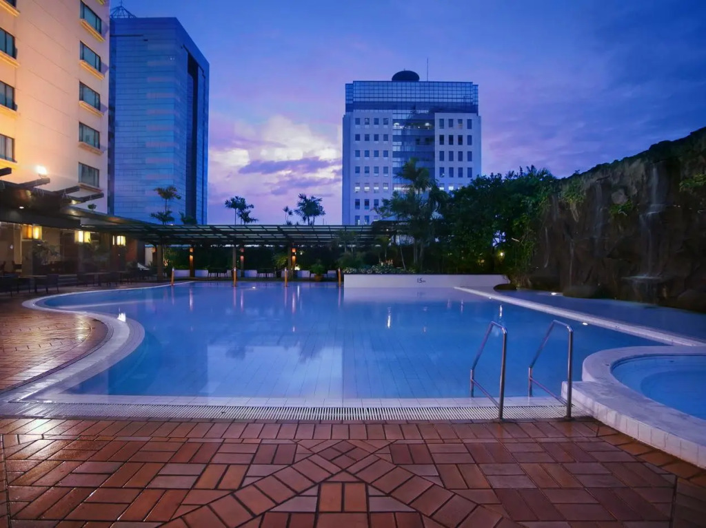 Menara Peninsula Hotel