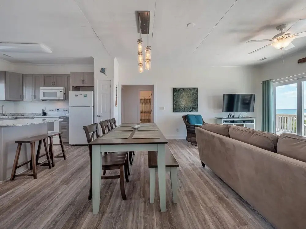 Green Dolphin by Topsail Realty