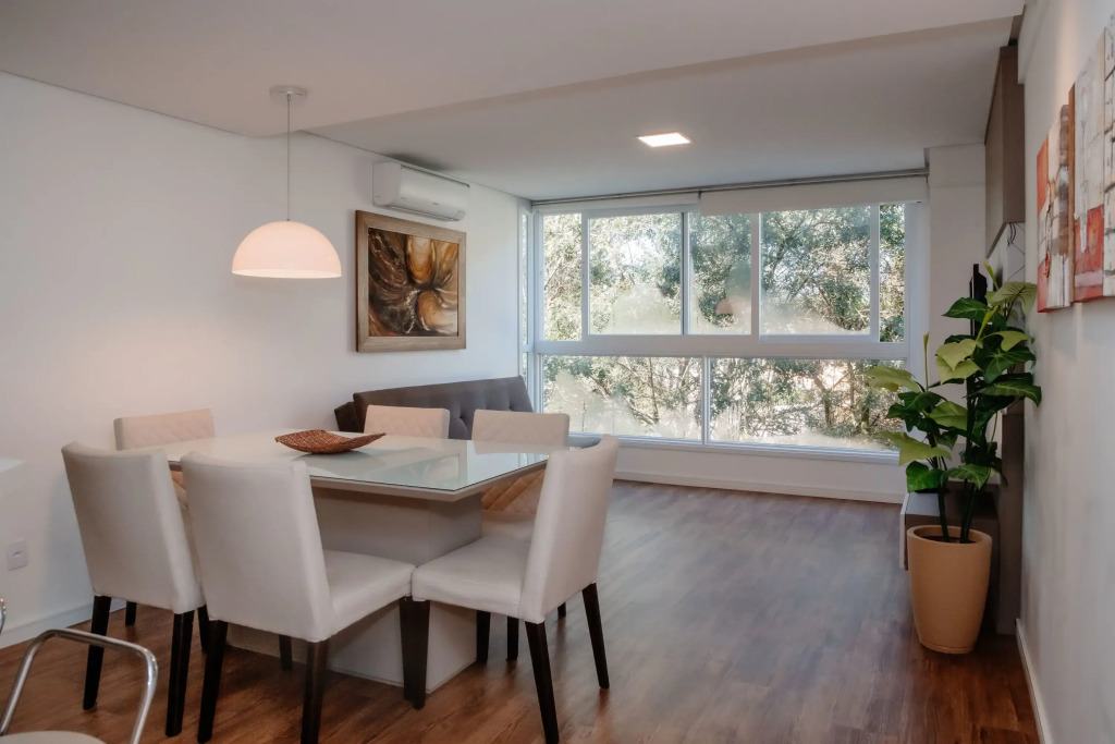 Apartamento charmoso e iluminado em bairro nobre de Gramado
