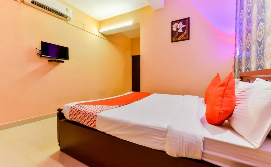 Hotel Mars By OYO Rooms