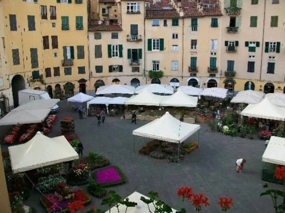 Lucca Rental Holiday Apartment