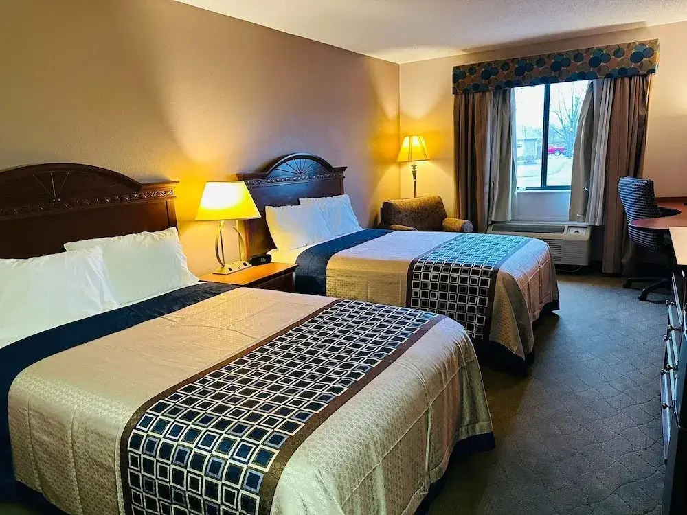 Royal Inn Suites