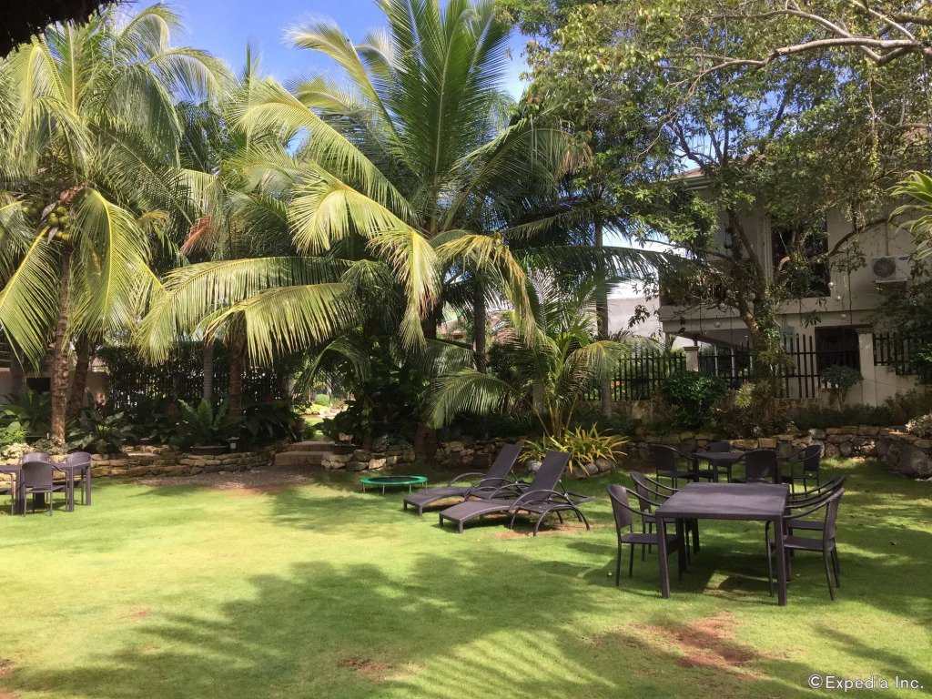 Golden Palm Resort