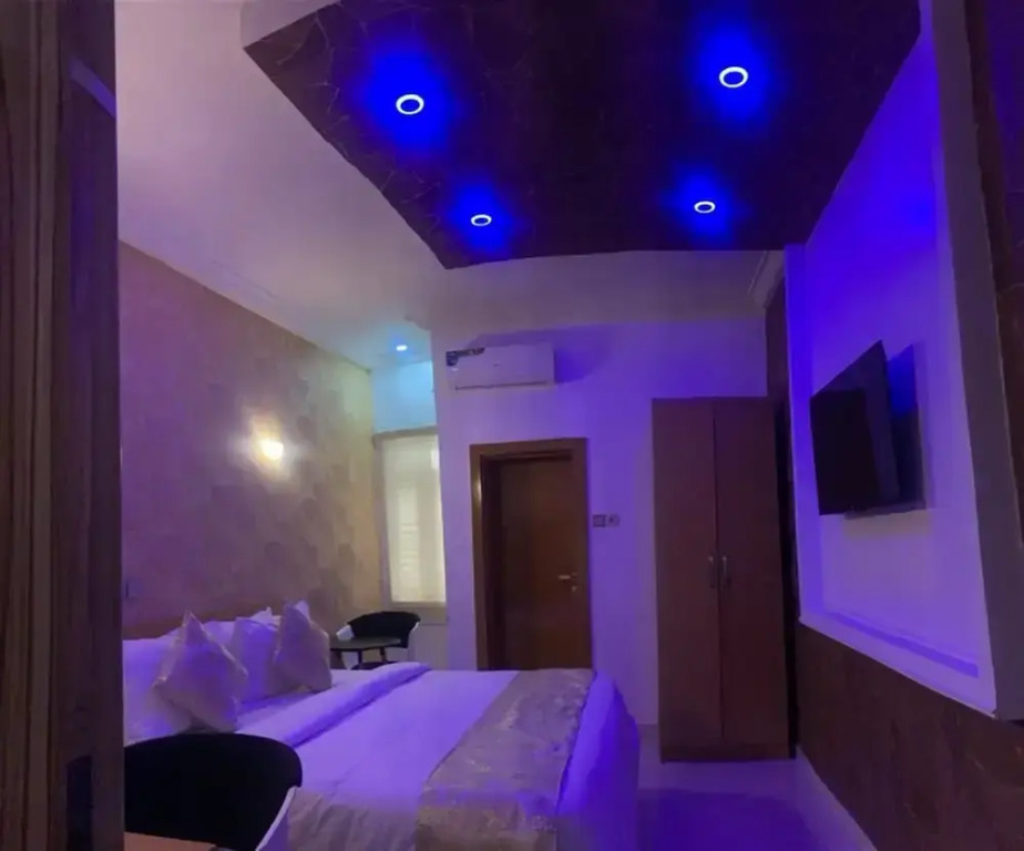 Roses Regency Hotel & Suites