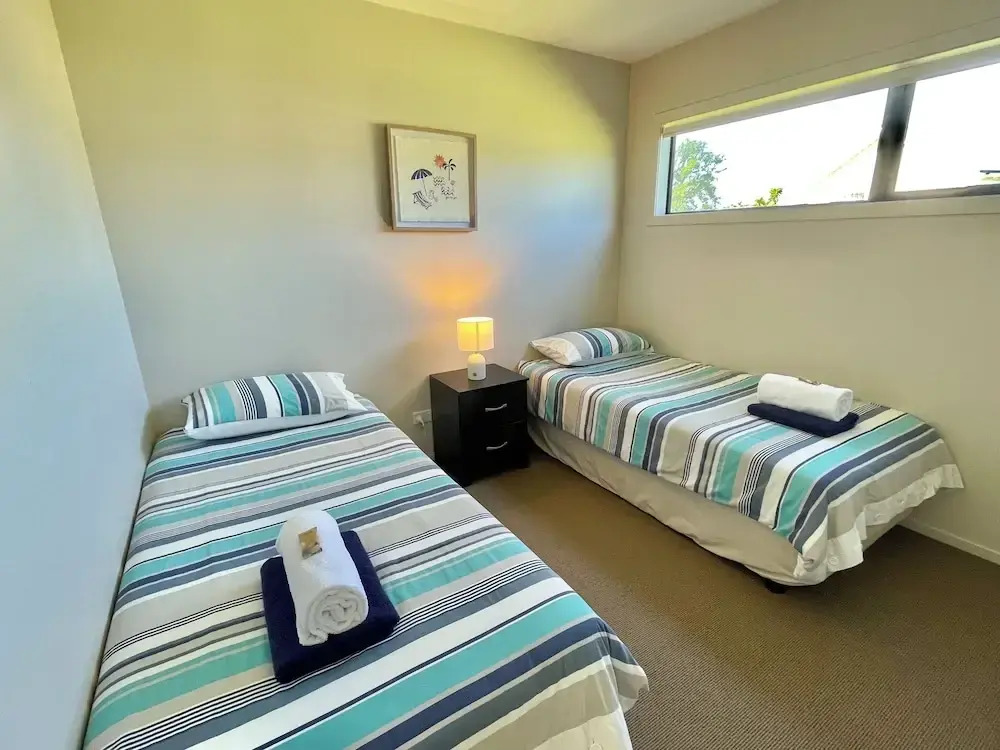 Cooks Beach Resort