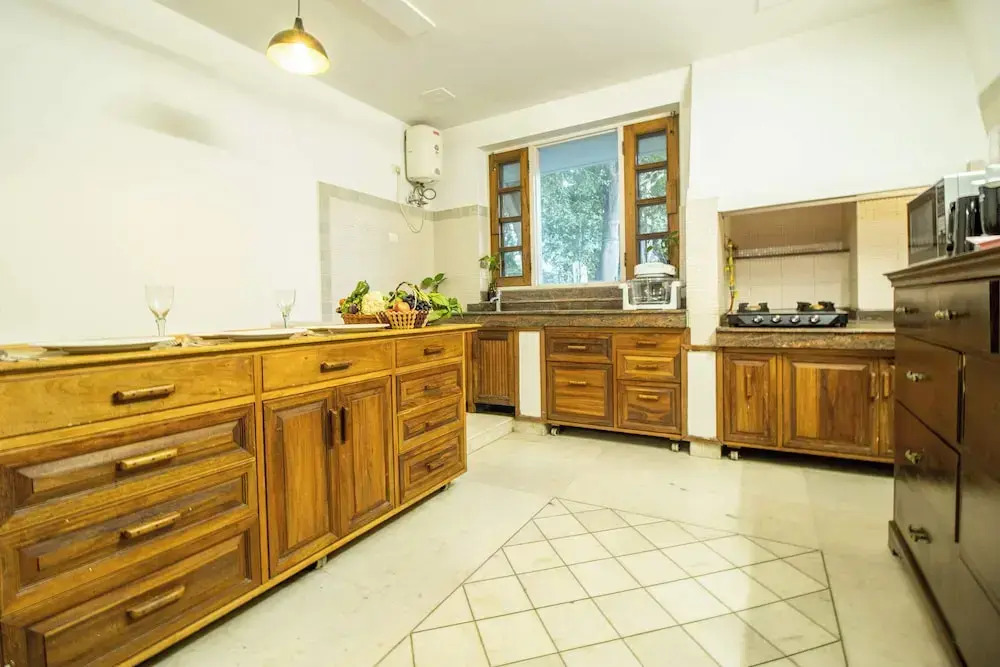 Opulent Antique 6BR Independent Villa in Gurugram