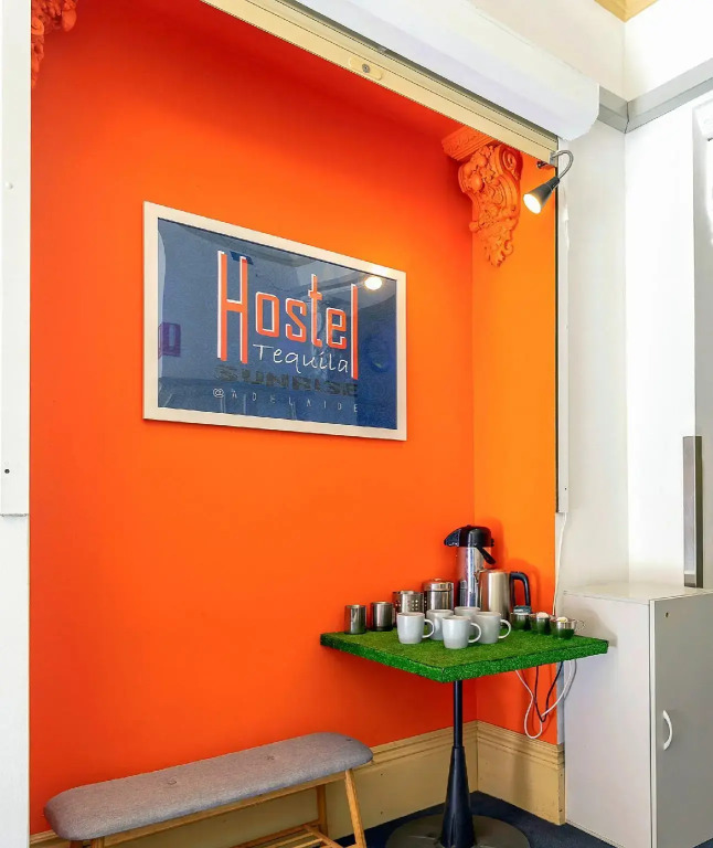 Shakespeare Backpackers Int'l Hostel