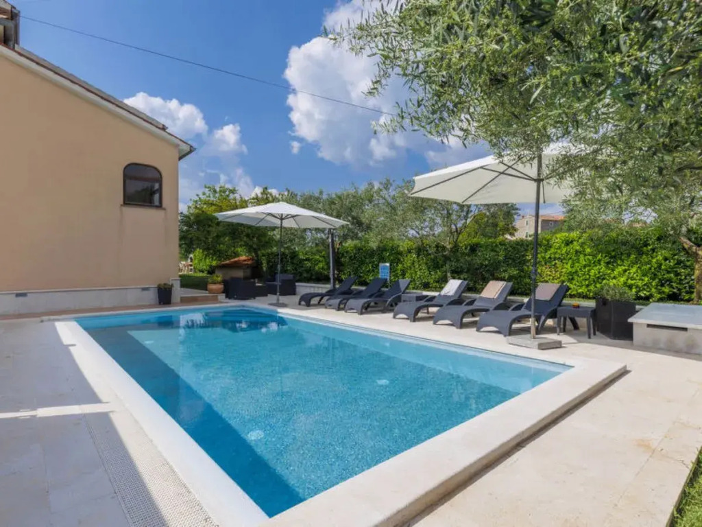Apartment Mir Dorio