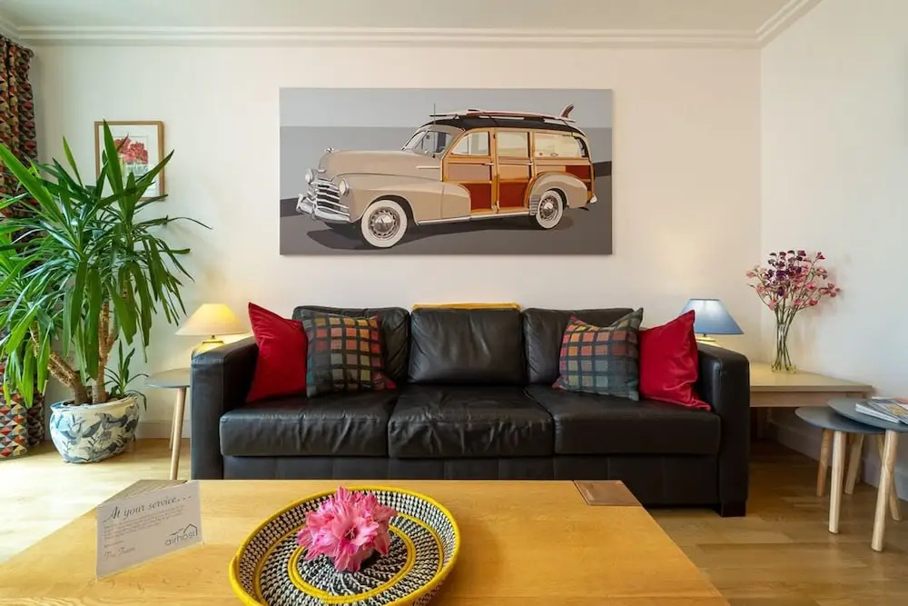 Host Stay Kingscote Townhouse