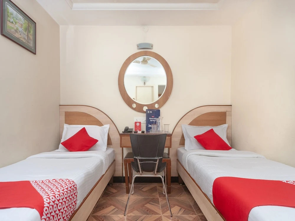 OYO 16890 Hotel Srm Central Park