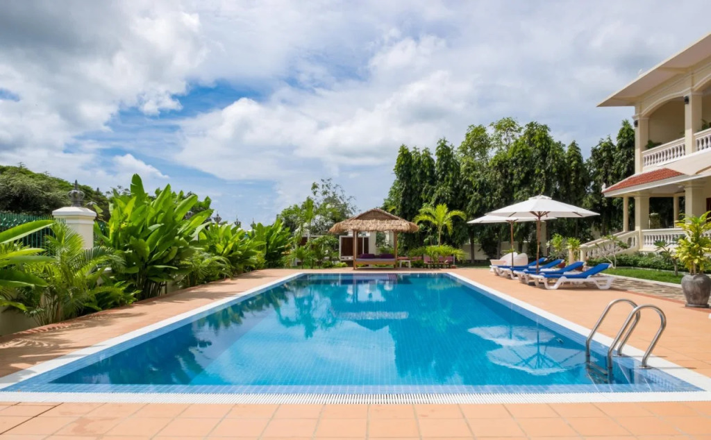 Riviera Hotel & Resort Kep