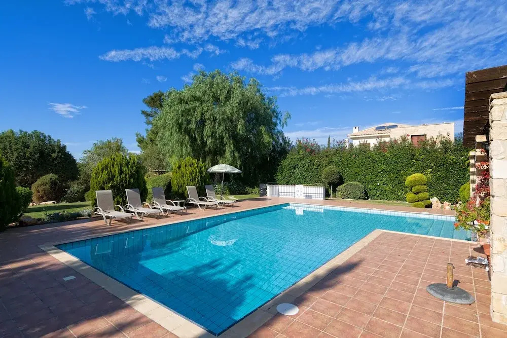 3 bedroom Villa Anarita 64 with private L-shaped pool, beautiful gardens, near resort village square