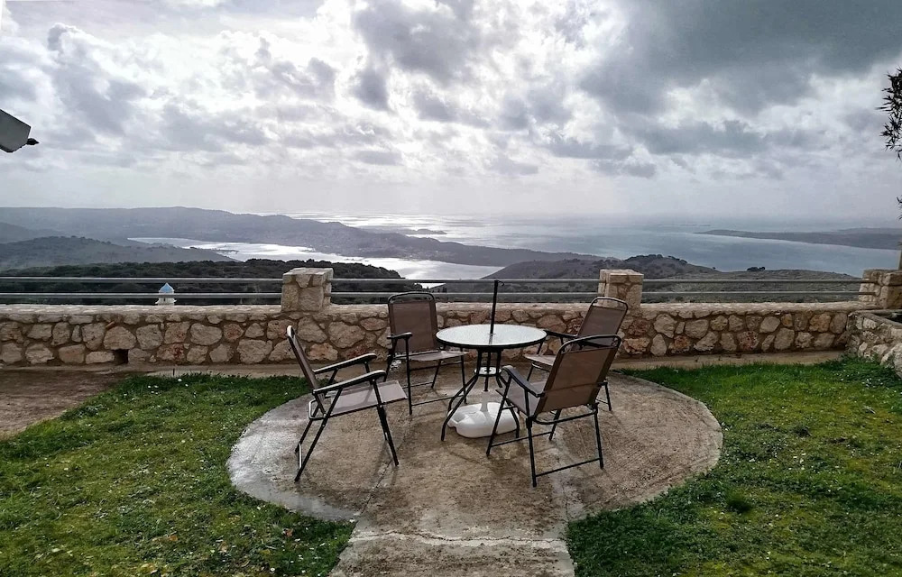 Ionian Balcony Dreamy Haven in Kefalonia w Sea View