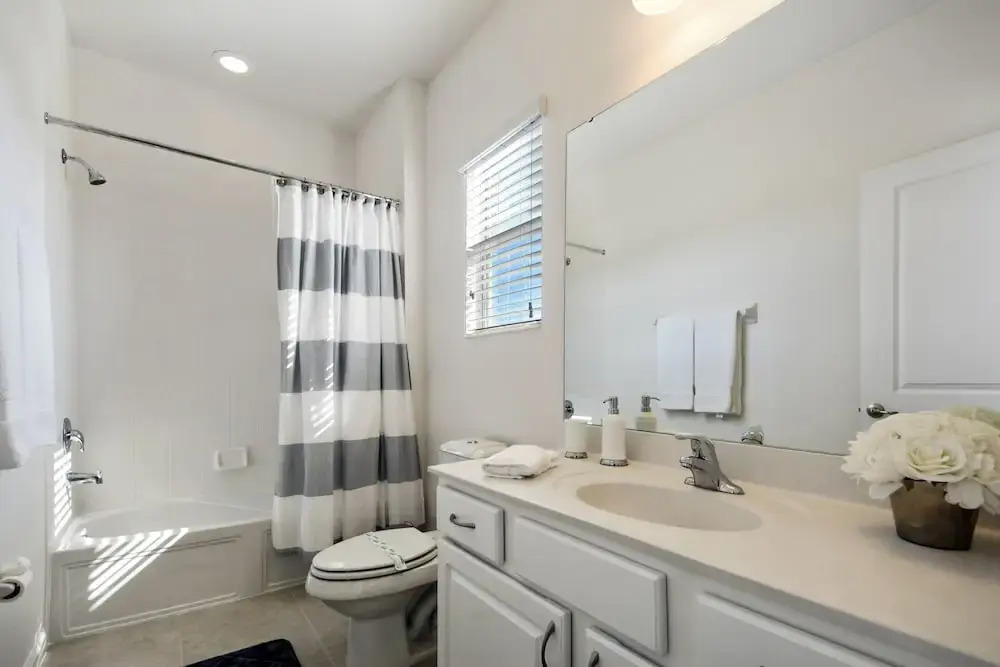 Stunning Vacation Home So3890