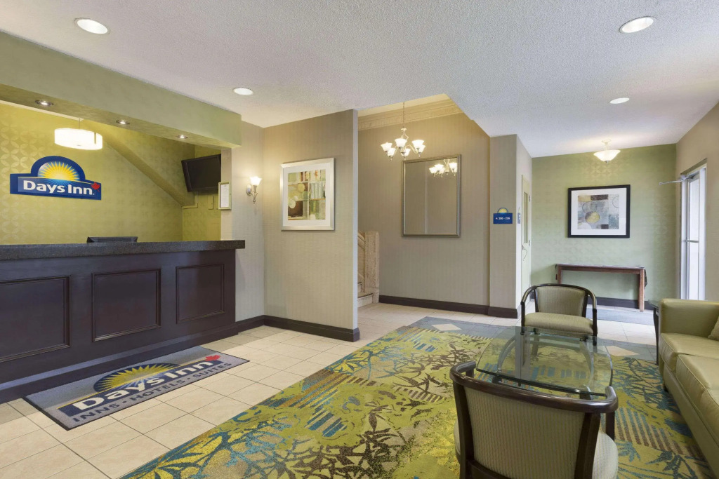 Days Inn by Wyndham Toronto East Beaches