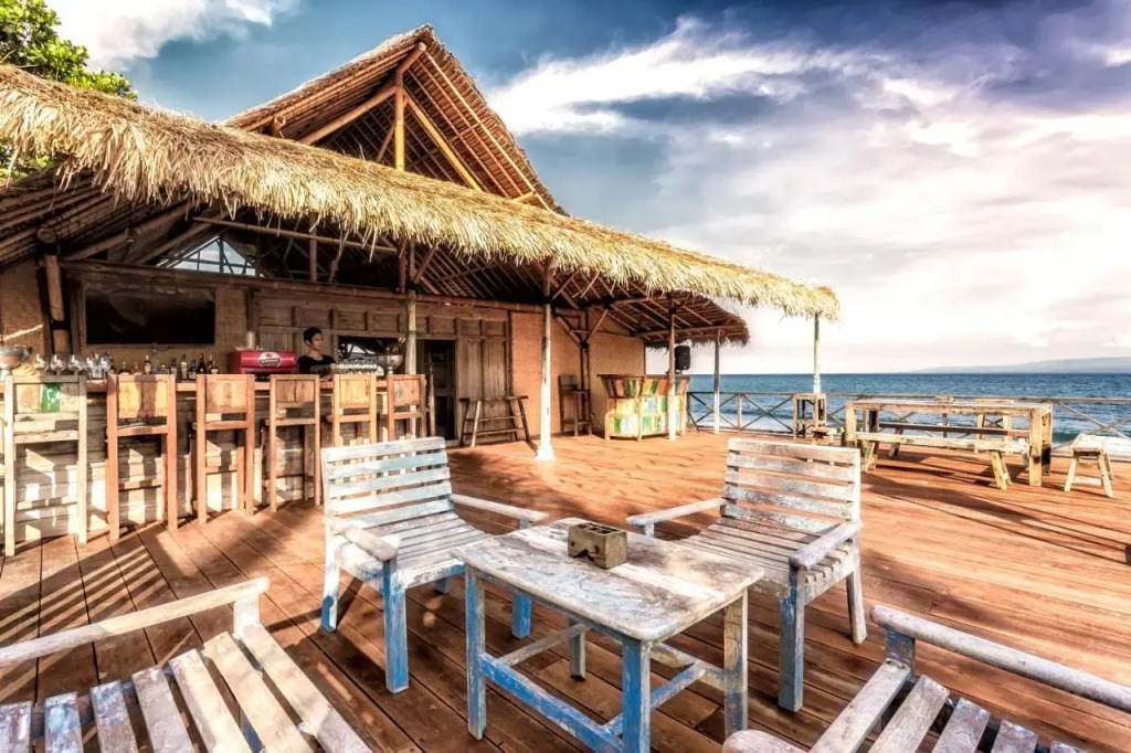 Hotel Komune and Beach Club Bali