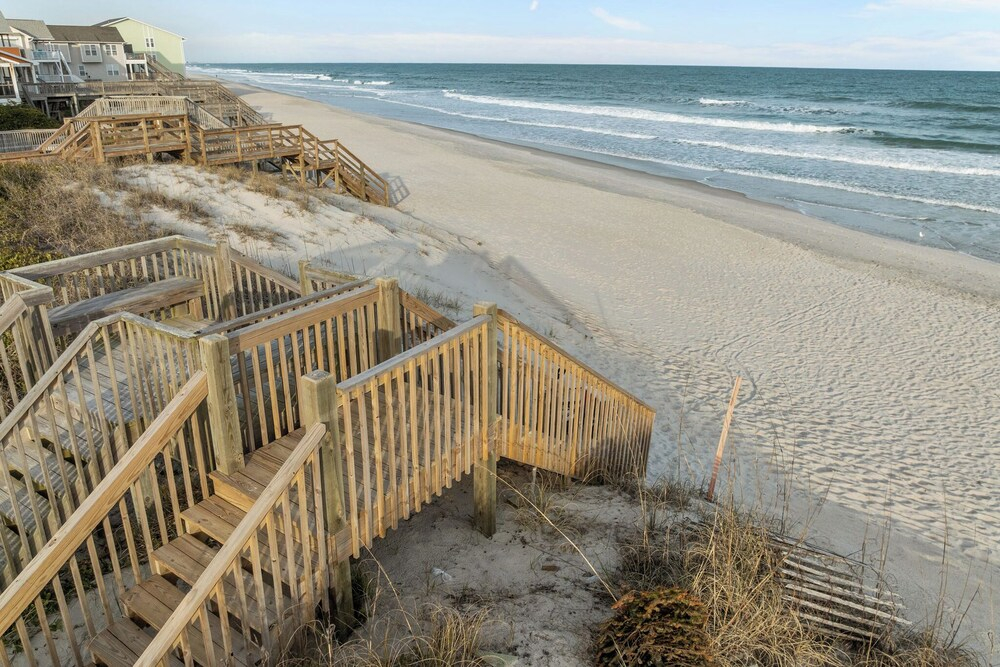 0.1 Mi to Private Beach Access, Elevator, 4br/4ba