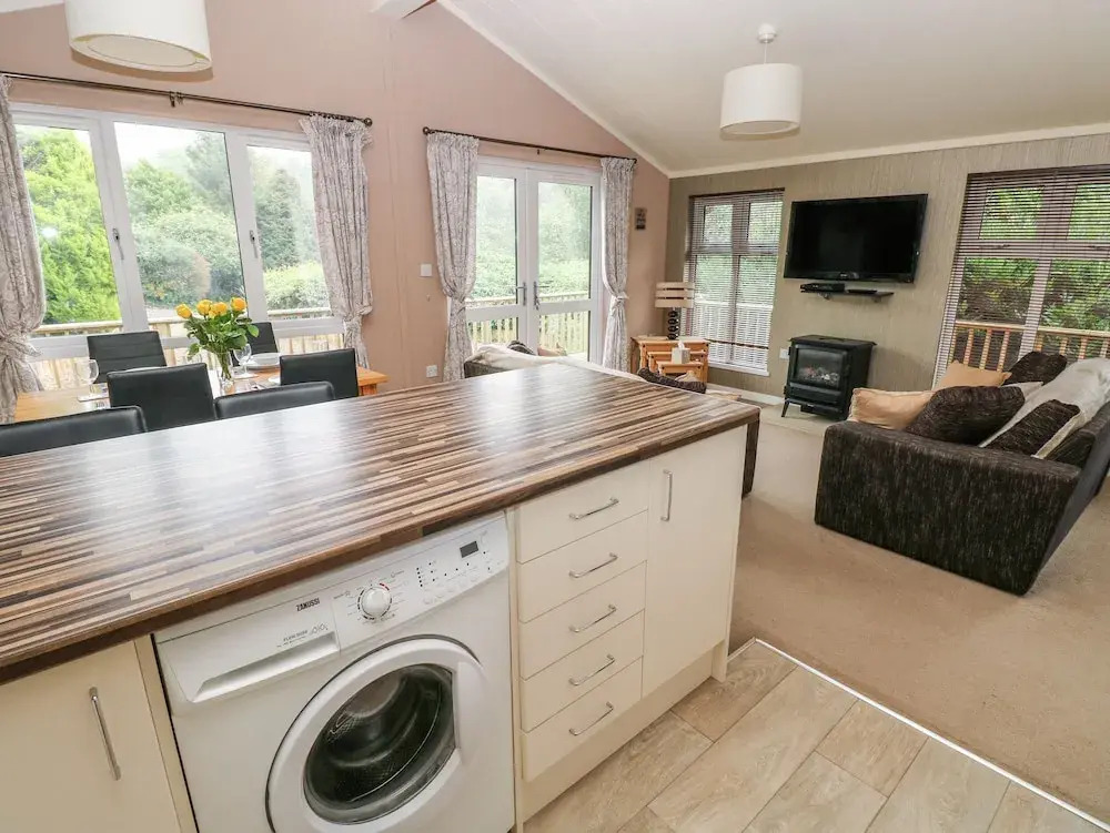1 Hornbeam Lodge