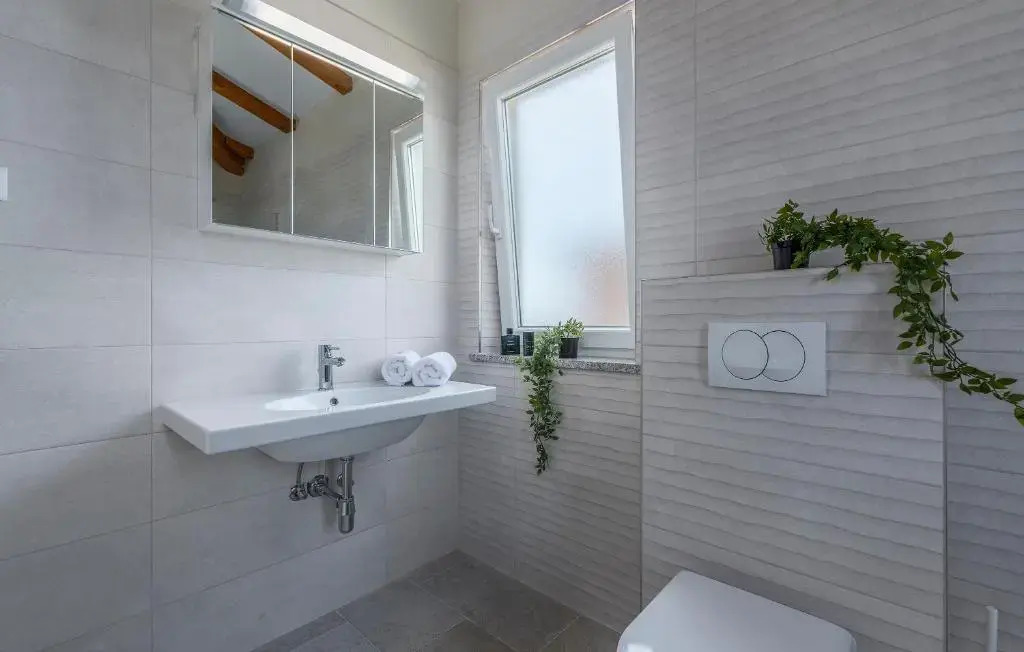 BIG Promotion, Villa Serenitas