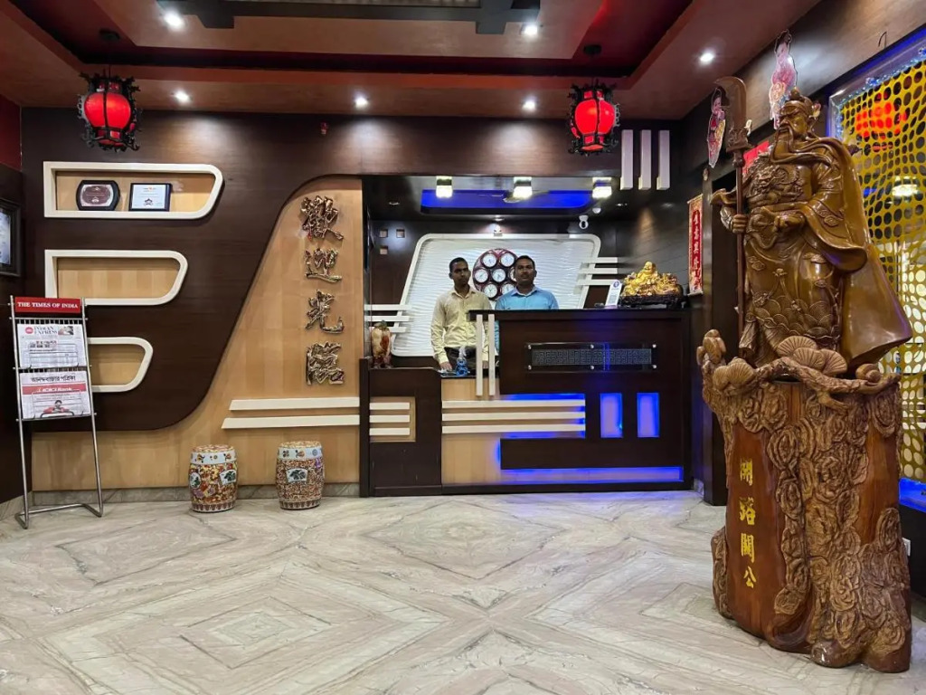 Hotel Lee Garden Near to Blue Flag Beach 500 Mtrs