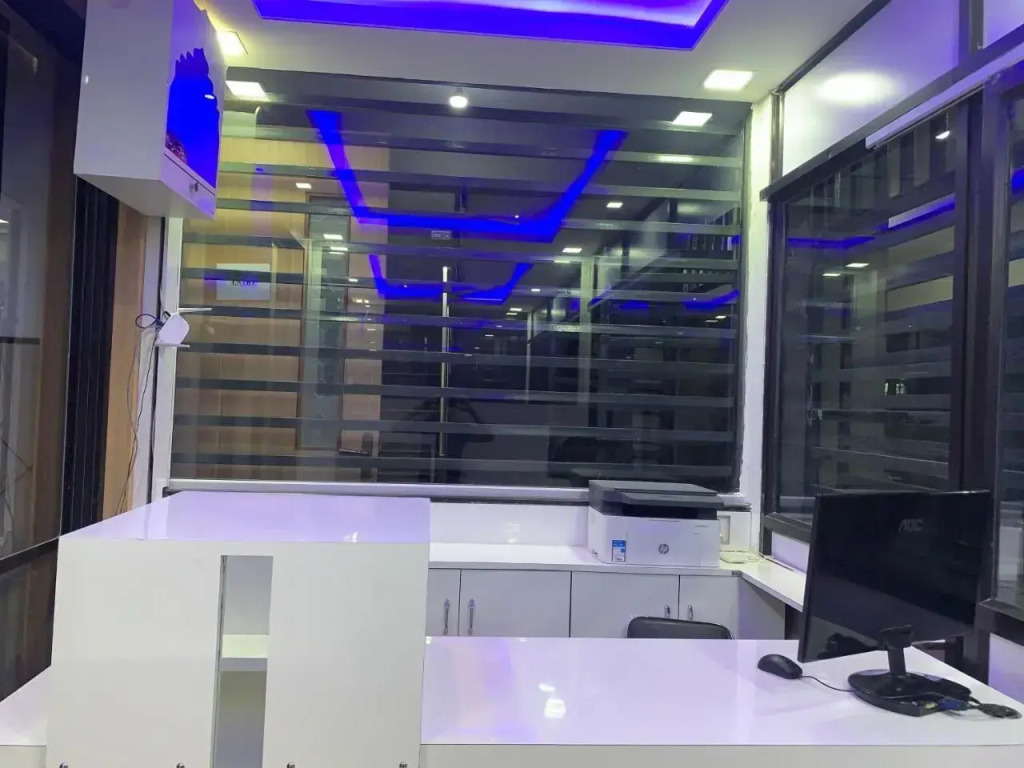 Hotel Mansarovar Luxury Business Hotel