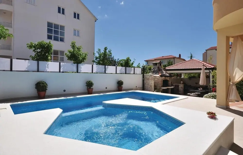 Nice Home in Stobrec With Sauna, Wifi and Outdoor Swimming Pool
