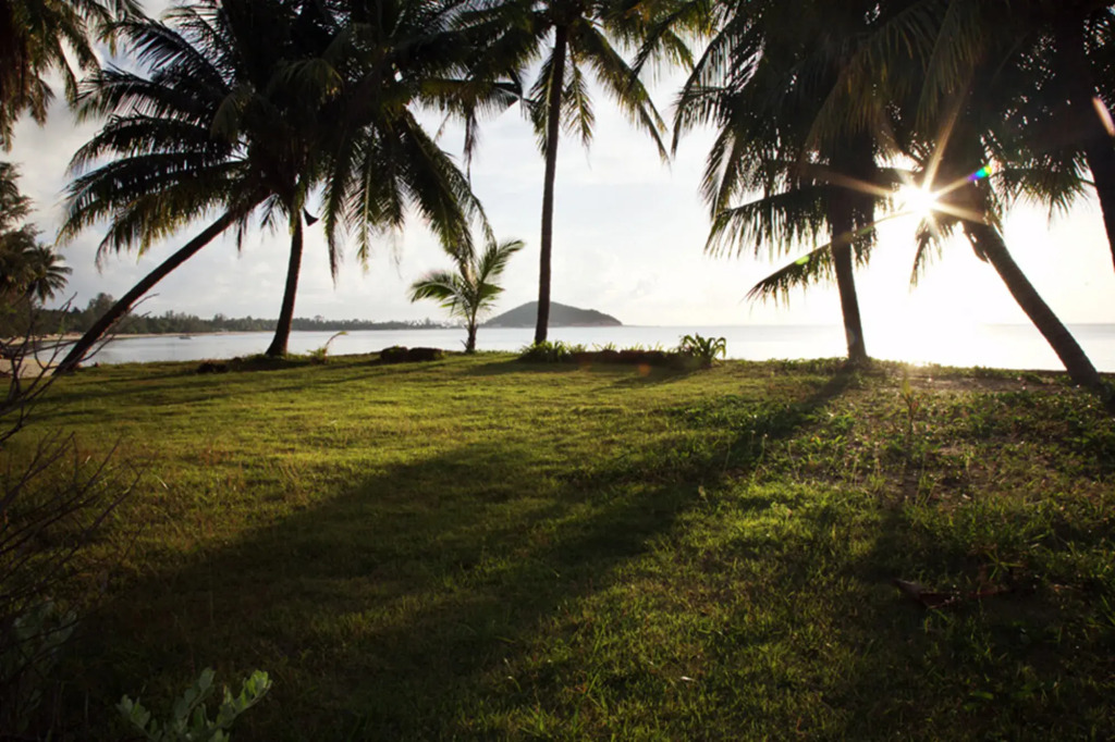 Lipa Lodge Beach Resort