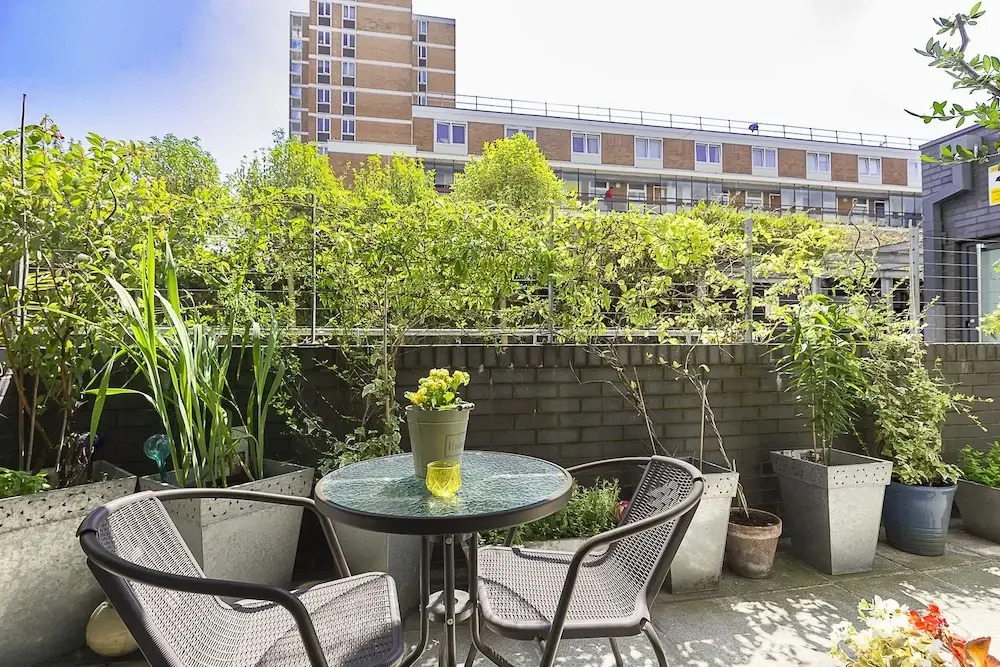 Contemporary in Borough