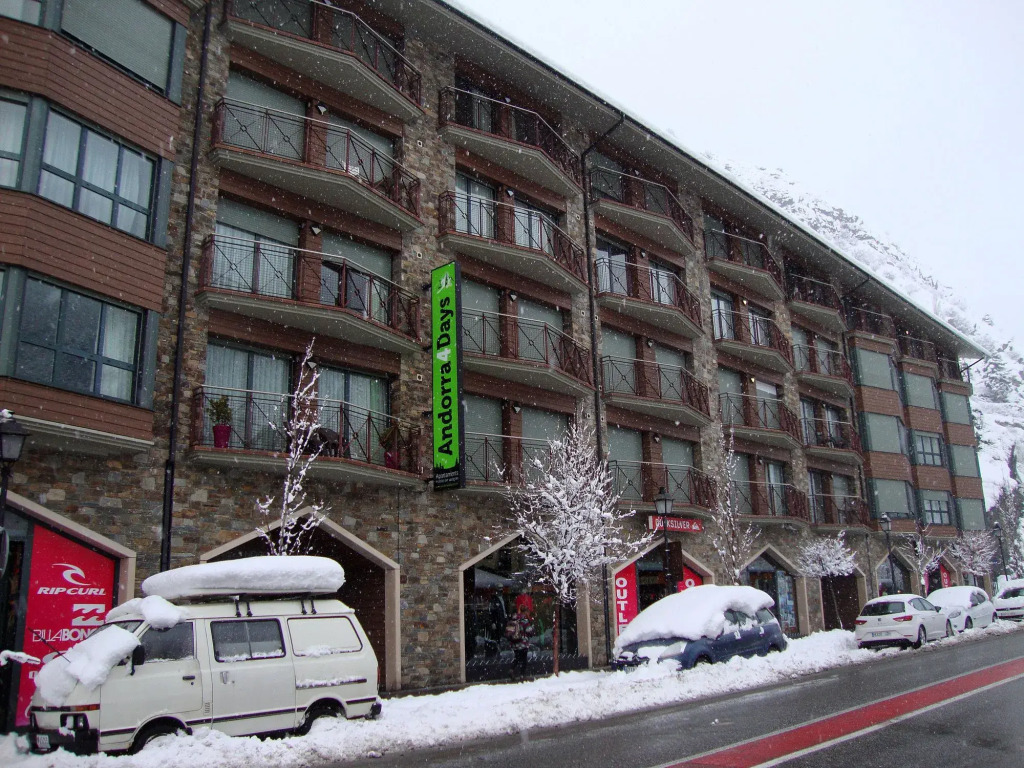 Apartamentos Canillo Pie de Pistas 3000