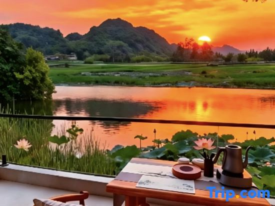 FIoating Life Dream Lake View Homestay