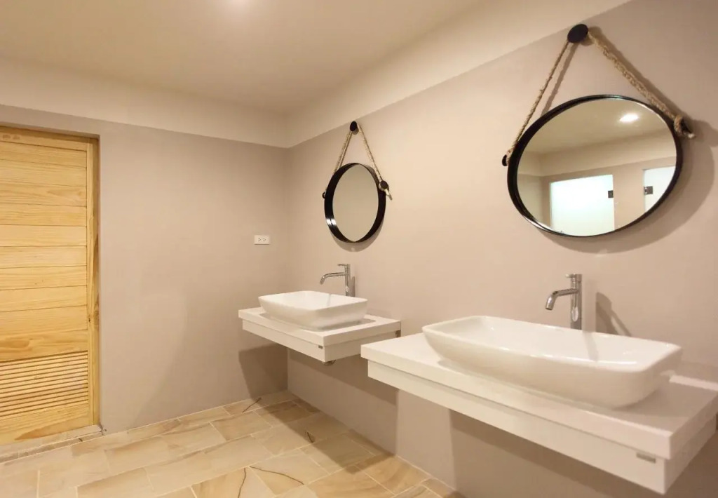 Lupta Hostel Patong Hideaway