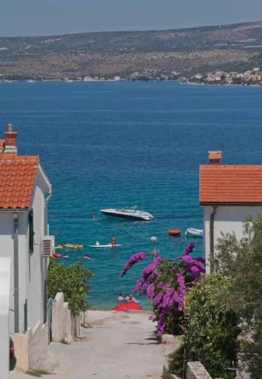 Vik - 60 m From the sea - A3