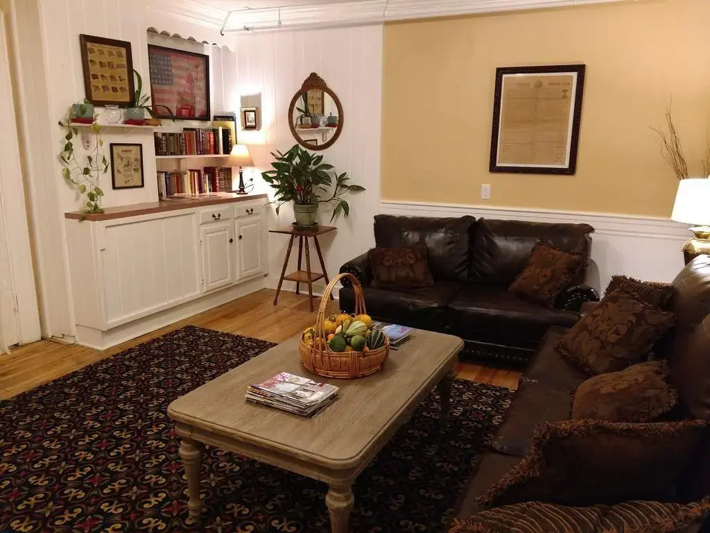 Thayers Inn