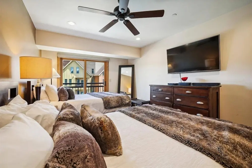Village At Breckenridge - 2 Bedroom Ski Inski Out Condo