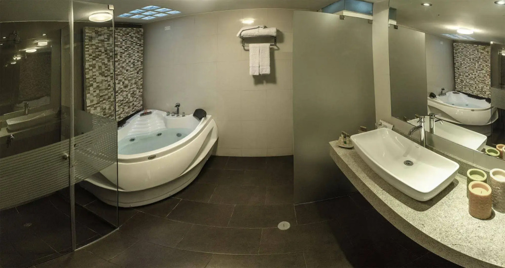 Sm Hotel And Business