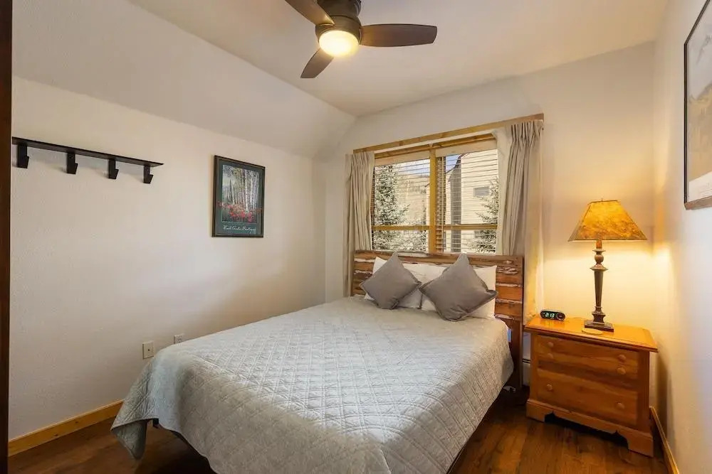 2658 Tenderfoot Lodge 2 Bedroom Condo by Redawning