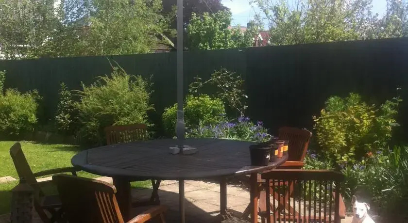 The Hollies Guest House