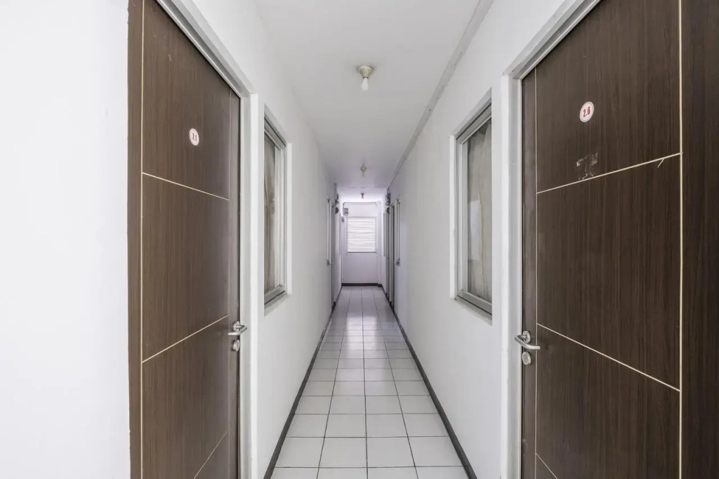 Super OYO 1568 Stasiun Ka Cirebon Guest House