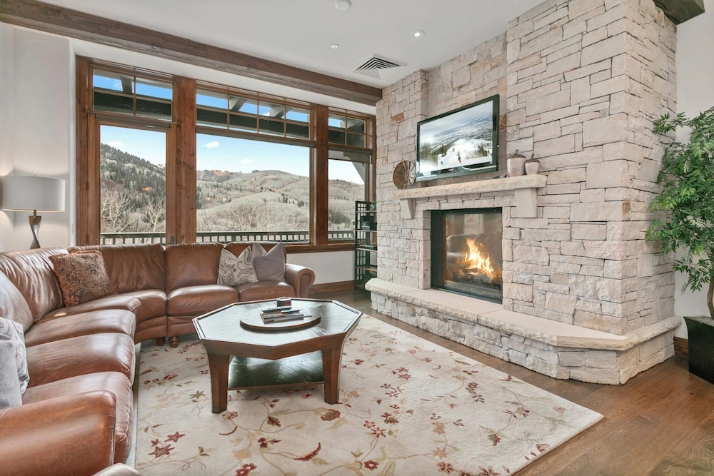 Ski-in/ski-out Retreat At Deer Valley 3br 2 Bedroom Condo
