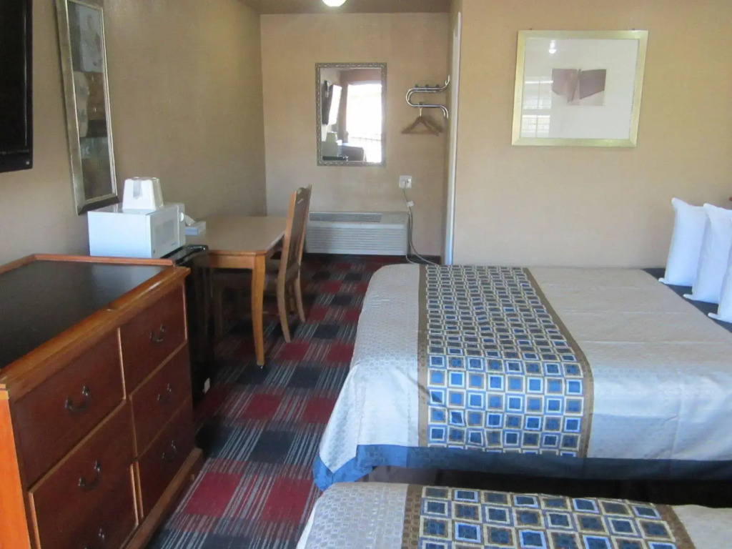 Little Boy Blue Motel